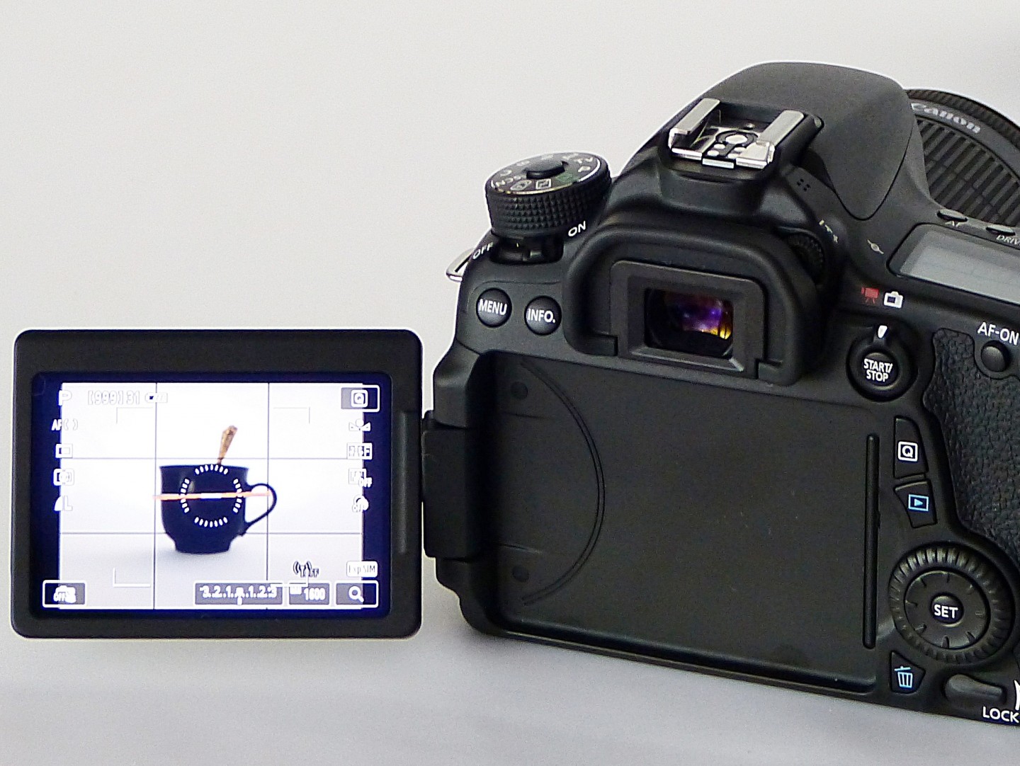 【再値下げ】カメラ(E-PL1)＋レンズ(14-150mm)＋電子ファインダースマホ/家電/カメラ
